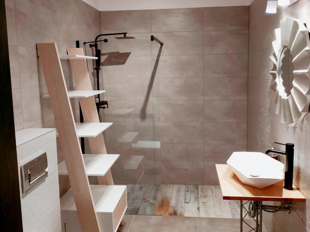 Designomania Apartments - Nadwislanska 11 Krakau Buitenkant foto