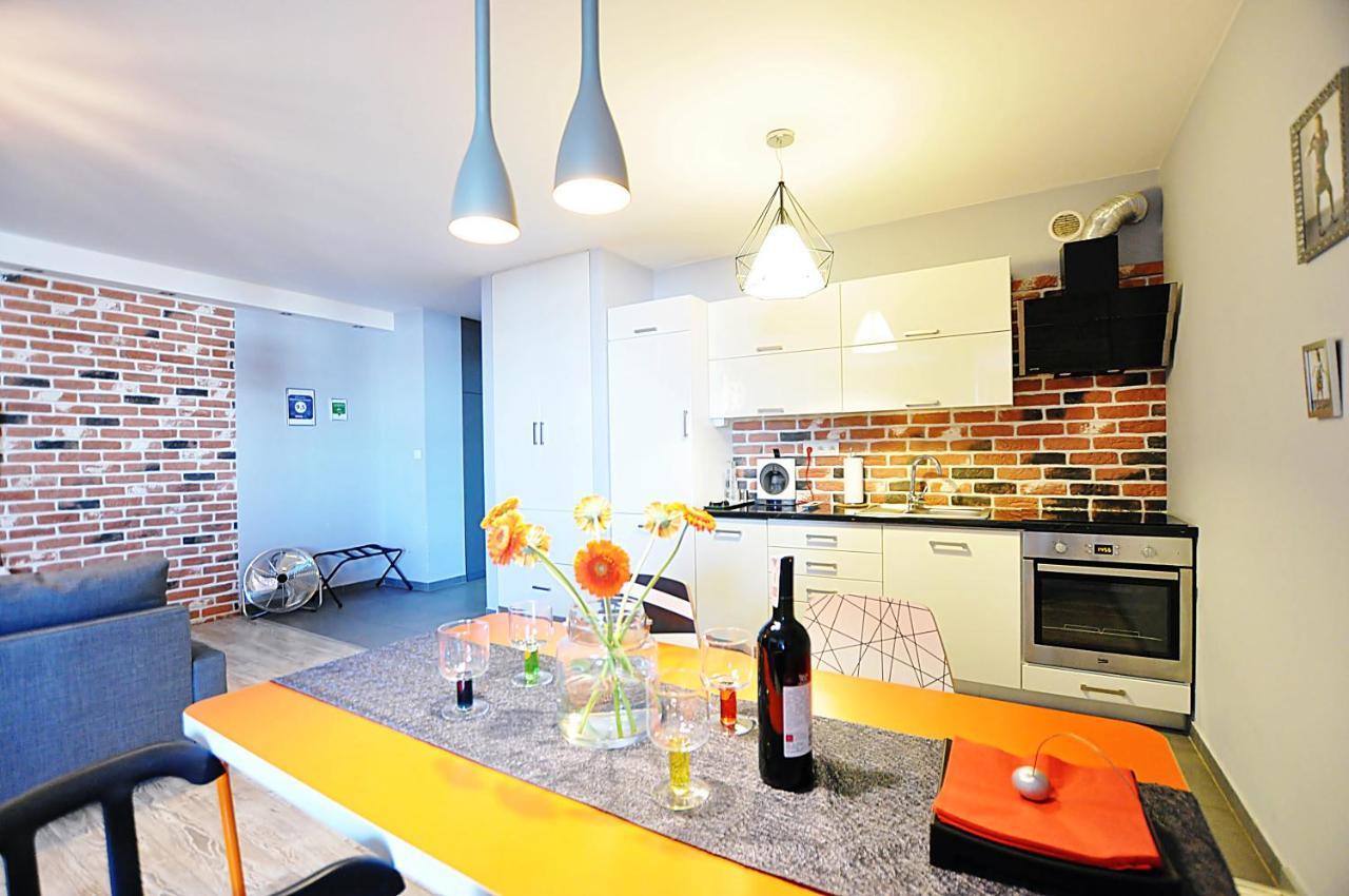 Designomania Apartments - Nadwislanska 11 Krakau Buitenkant foto
