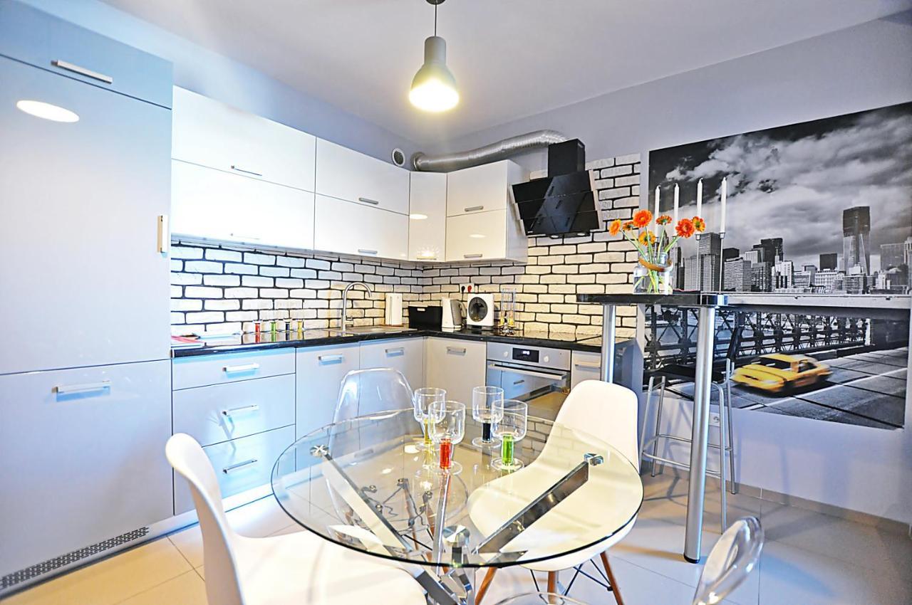 Designomania Apartments - Nadwislanska 11 Krakau Buitenkant foto